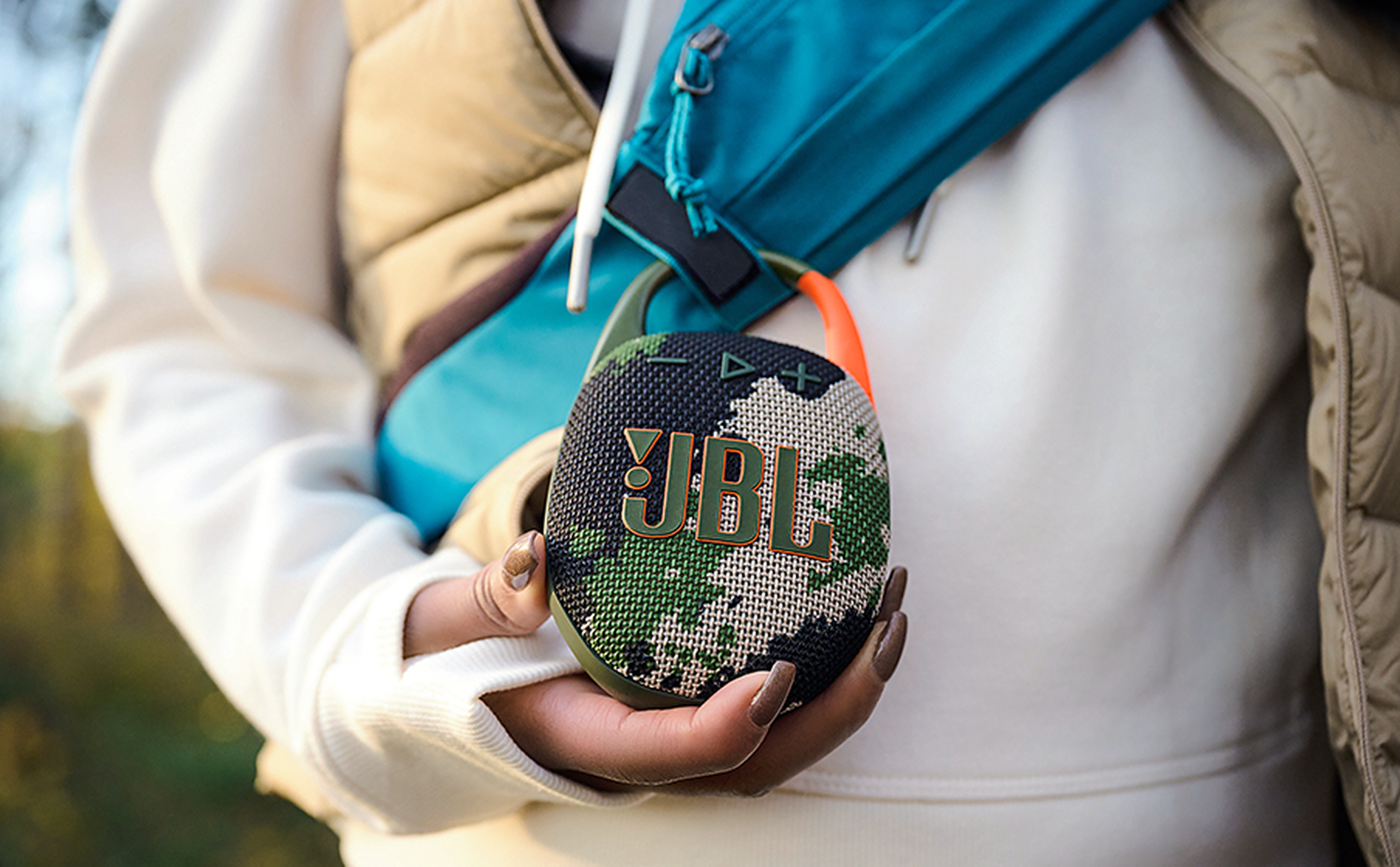 اسپیکر جی بی ال JBL Clip 5 کوچک، سبک و مقاوم در برابر آب