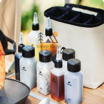 ست جا ادویه ۶ تکه نیچرهایک Naturehike مدل CNH22CJ043 در طبیعت و هنگام آشپزی در فضای باز